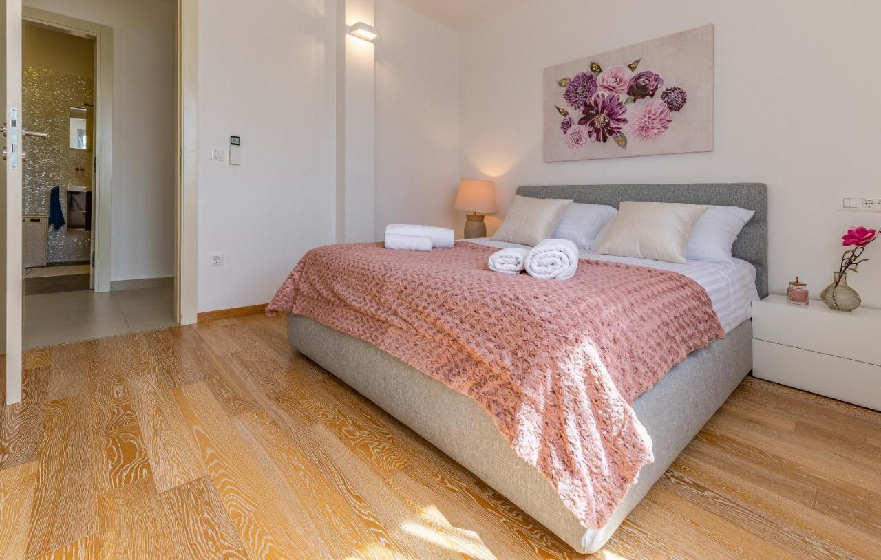 Paradiso Luxury Apartment, Apartment *